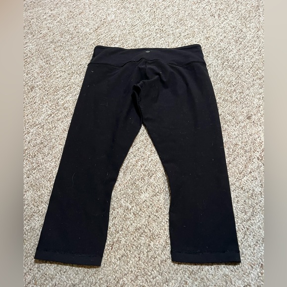lululemon athletica Pants - Lululemon Athletica Size 10 Black Wide Leg Crop Leggings with Hidden Pocket